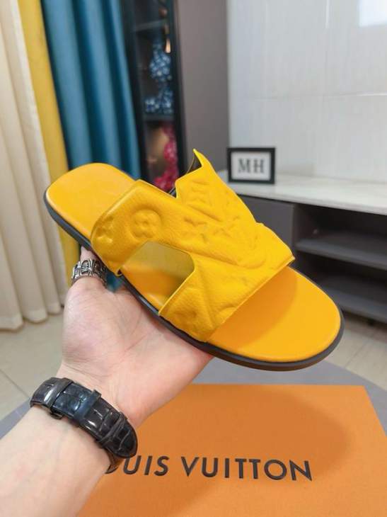 Picture of Louis Vuitton Slippers _SKULVsz38-44mnf07101243